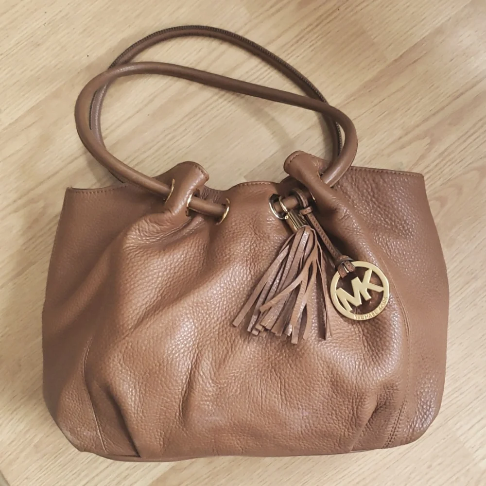 Michael Kors Royal Tan Leather Tassel D-Rings Handles Shoulder Bag Purse